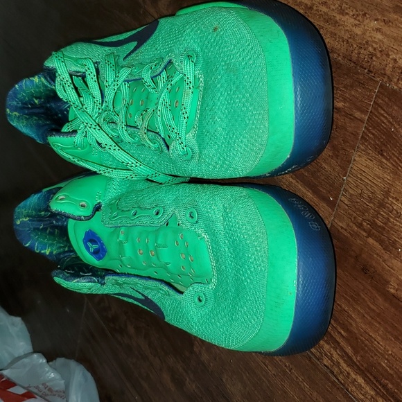 Kobe Nike Sneakers 5Y - Picture 8 of 12